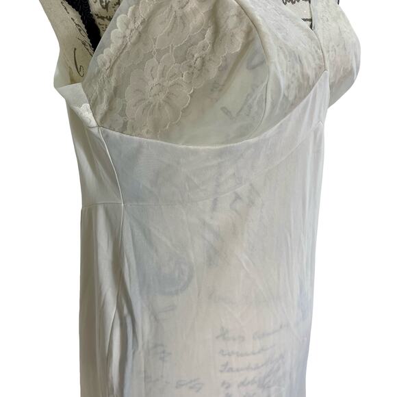 Vintage 70s Vanity Fair Beige Nylon Slip Dress 36L - Picture 10 of 11